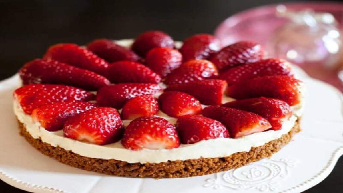 Tarte Aux Fraises Et Aux Spéculoos Sans Cuisson : Moelleuse Et Légère ...