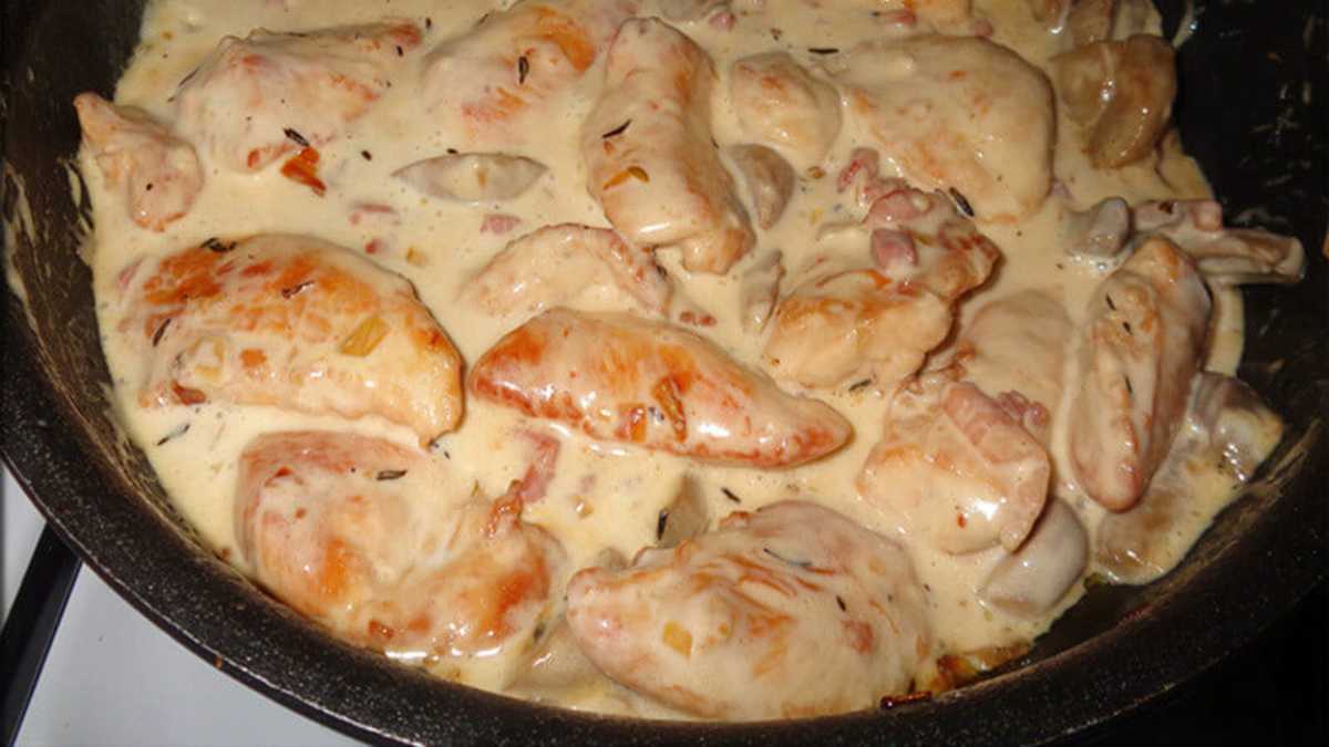 Émincés de Poulet Moutarde Lardons Champignons