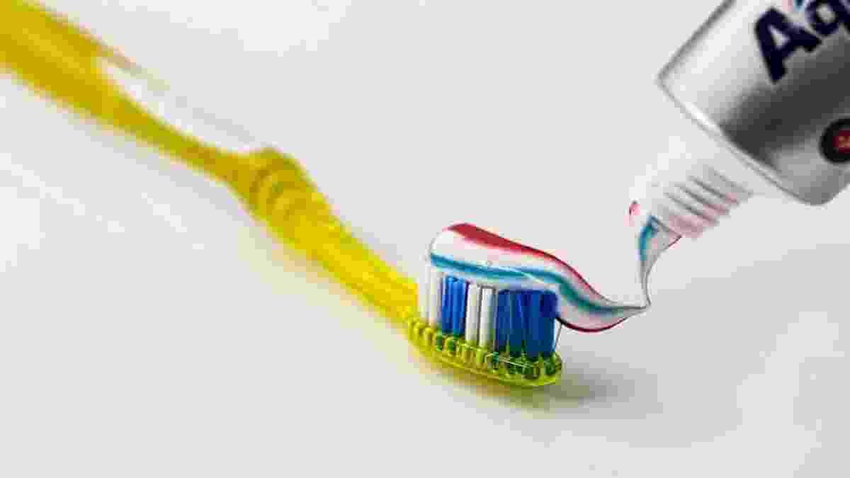 Quelle est la bonne façon de se brosser les dents ? Et les erreurs à éviter !