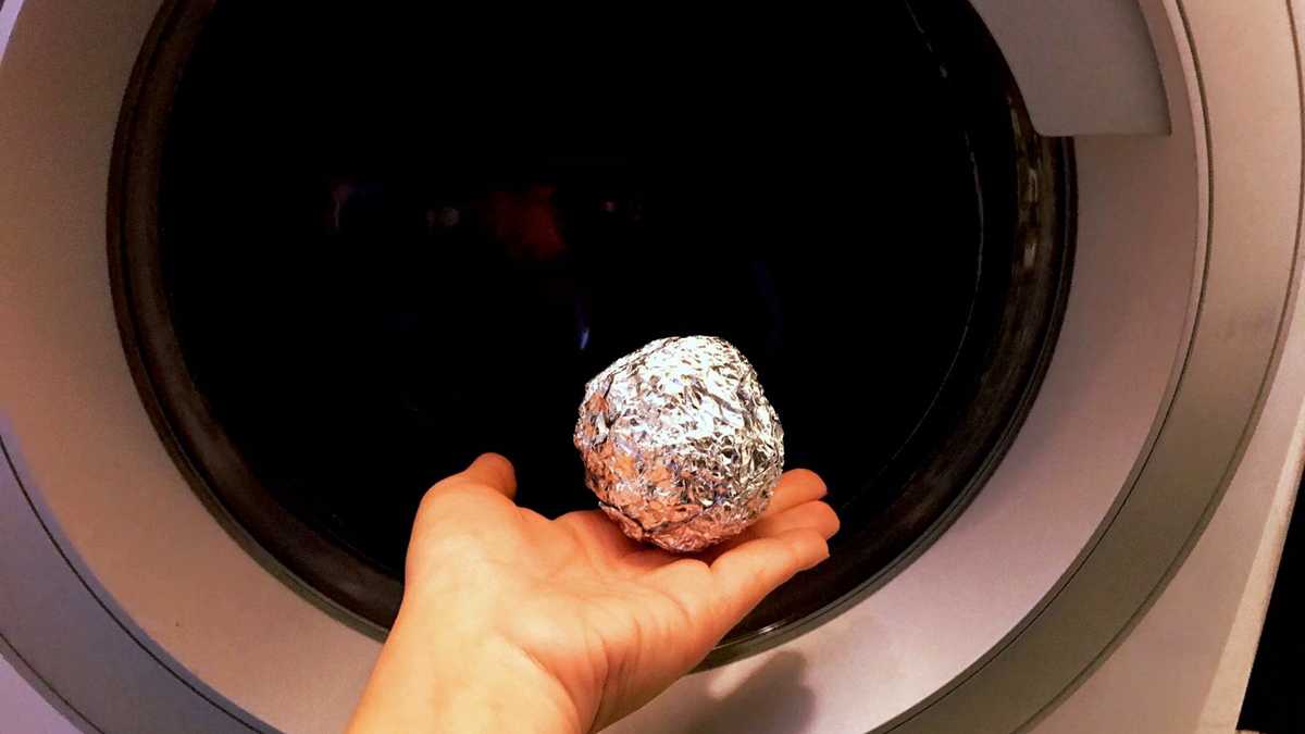 boules de papier d’aluminium dans votre machine à laver