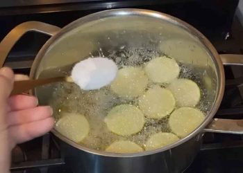Faire bouillir du bicarbonate de soude et du citron